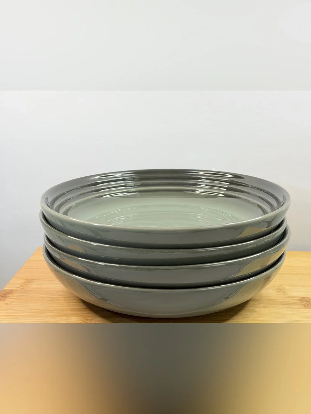Le Creuset Stoneware Set of 4 Pasta Bowls 8.5 Inch, THYME - NEW